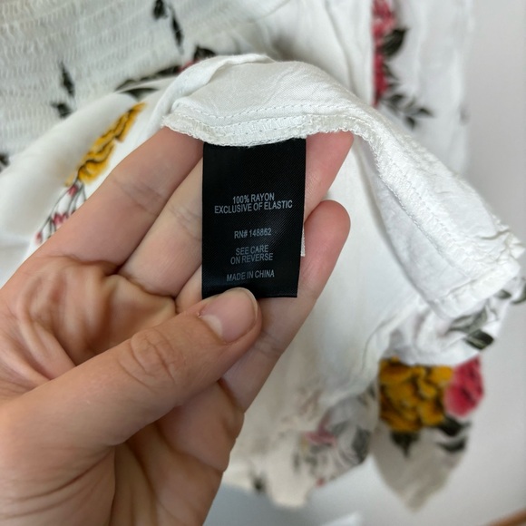 Torrid Challis Cold Shoulder Blouse 0 - Picture 7 of 10